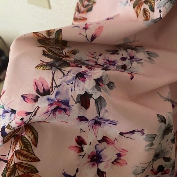 BEAUTIFUL Pink Floral Midi Dress - Picture 7 of 9